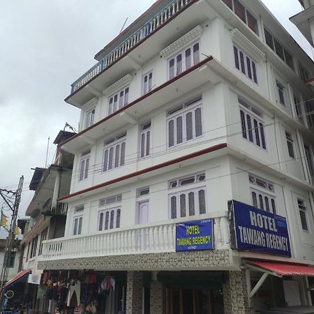 Hotel Tawang Regency Esterno foto