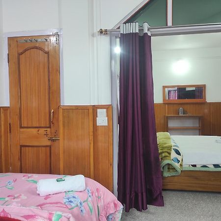Hotel Tawang Regency Esterno foto