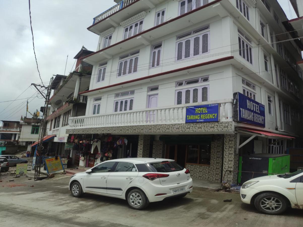 Hotel Tawang Regency Esterno foto