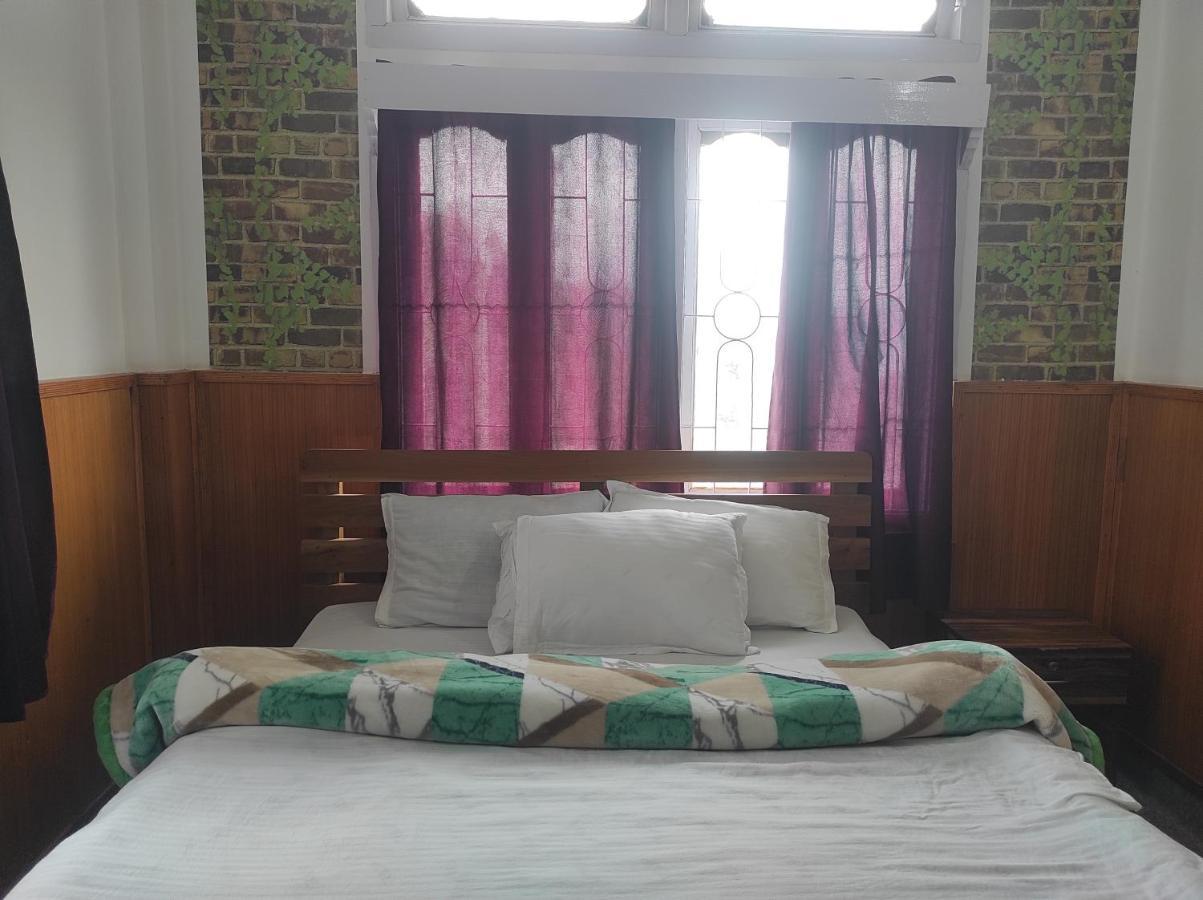 Hotel Tawang Regency Esterno foto