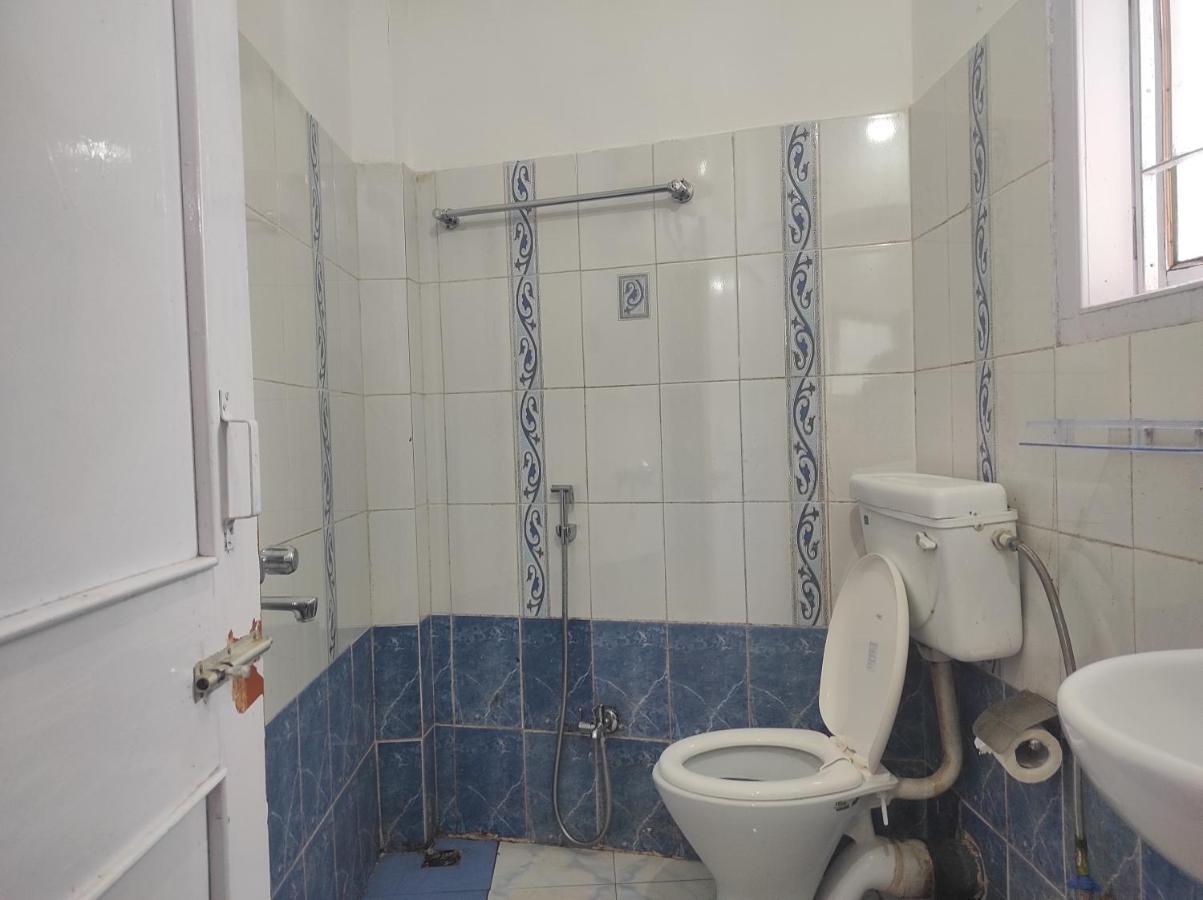 Hotel Tawang Regency Esterno foto